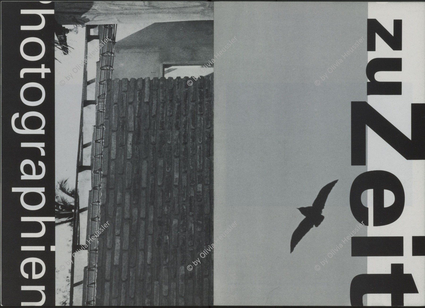 Image of sheet 19900820 photo 8: Trois hommes d'affaires suivi par trois oiseaux à l'heure du déjeuner au Patscherkofel au-dessus de la ville. Innsbruck Autriche 1990
© 1990, OLIVIA HEUSSLER / www.clic.li
Vögel birds Bergdohlen 

Diese drei Männer benützen mit drei Vögel, die Lunch zeit für einen Ausflug auf den Patscherkofel hoch über der Stadt. Innsbruck Oesterreich 1990 Österreich √ austria birds three man men city 

Out of: From time to time  / Von Zeit zu Zeit

© 1990, OLIVIA HEUSSLER / www.clic.li

Schuler Auktionen Juni 2018
Auf Aluminium aufgezogen 83,5 x 130 cm

exibition.