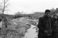 Image of sheet 19900990 photo 29: Journalist und Verwalter im Stadtzentralvorstand SPNr. 2 - 4 Hatip Dicle, Vorstandsmitglied IHD (Türkischer Menschenrechtsverein) in Diyarbakir Journalist an Schreibmaschine. Beerdigung in Lice von Kudret Filiz, 27 ig, Bäuerin. Männer und Frauen stehen getrennt. Männer stehen um das Grab und Hacken abwechslungsweise im harten Gestein. Das Grabloch. Das Fabrikgebäude. Portrait Frauen mit weissem Schal vermummt. Türkei Kurden Kurdistan Kurdish Turkey 
Lice (pronounced [ˈlidʒe]), (Kurdish: Licê) is a Kurdish district of Diyarbakır Province in Turkey. The population is 9,644 as of 2010. It is located 90 km (56 mi) from the capital, Diyarbakır. The mayor is Fikriye Aydın (BDP).