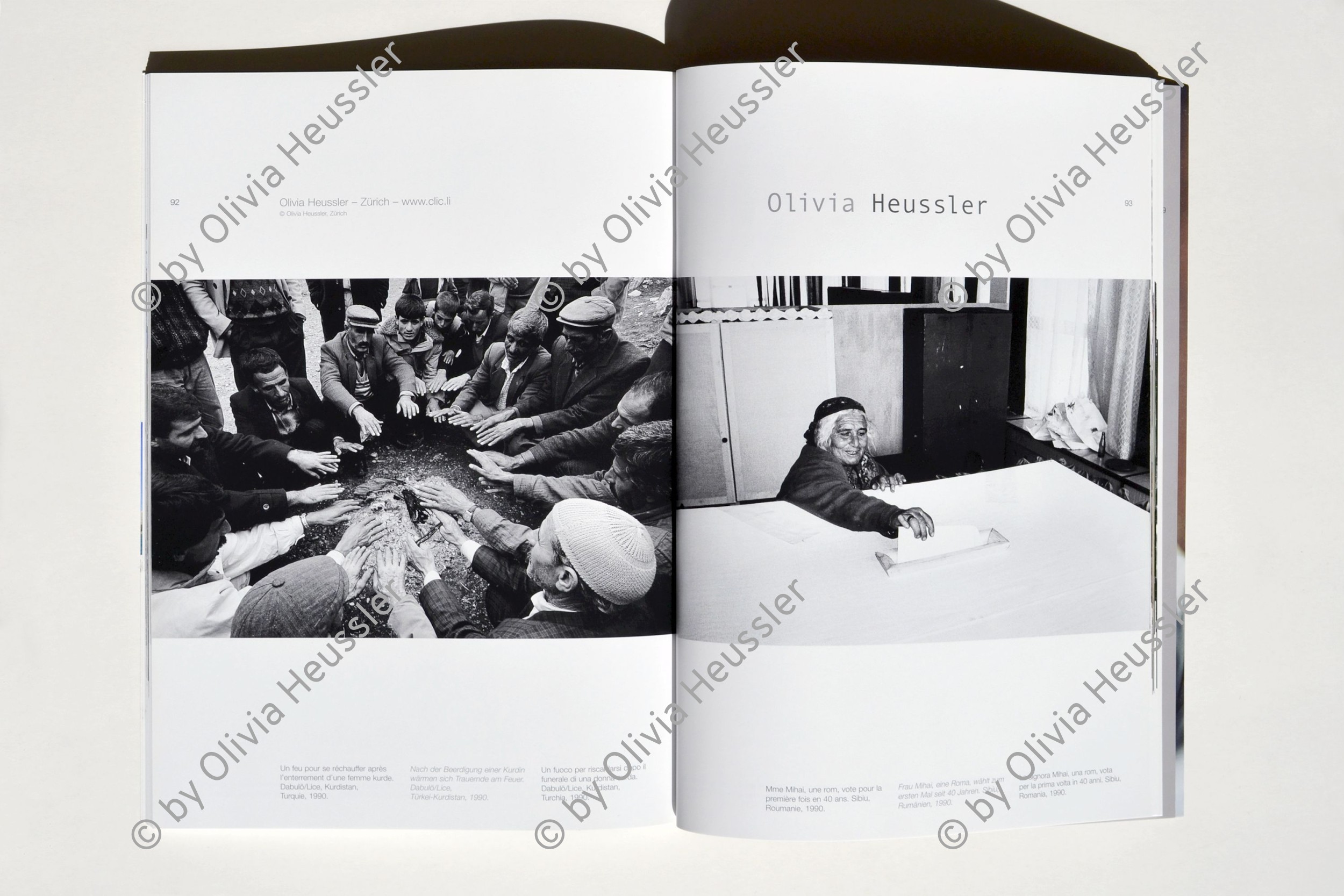 Image of sheet 19901010 photo 10: Die Bauern wärmen sich nach der Beerdigung ihre Hände über dem Feuer. Lice Türkei Kurdistan 12.90
fyer farmer warming up hands Kurds grave Turkey 


Aus: von Zeit zu Zeit Out of: from Time to Time
Kurdish peasents, warming their hands in sorrow during the funeral of Kudret Filiz (27) who had been killed by the Turkish army. Kudret had participated in a manifestation against the Turkish policy in Kurdistan an been shot.

Lice (pronounced [ˈlidʒe]), (Kurdish: Licê) is a Kurdish district of Diyarbakır Province in Turkey. The population is 9,644 as of 2010. It is located 90 km (56 mi) from the capital, Diyarbakır. 

Türkei Kurden Kurdistan Kurdish Turkey Turkish 1990 √




book