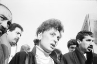 Image of sheet 19901080 photo 23: Die türkische Menschenrechtsanwältin Eren Keskin vor dem Staatssicherheitsgericht in Ankara, Türkei 1990.