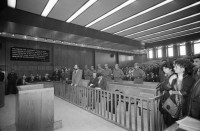 Image of sheet 19901090 photo 18: Staatssicherheitsgericht. Prozess gegen die angeklagten kurdischen Anwälte v.l.n.r. Vedat Aydin, Ahmet Zeki Okçuoğlu, und Mustafa Oezer während einem Prozess im Ankaraer Staatsgericht stehen vor dem Staatsrichter in der Anklagebank. Kurds Kurdish Turkey Ankara Dec. 1990 Türkei Kurd Kurds Human rights Kurden
Türkei Kurdische Ostanatolien
√