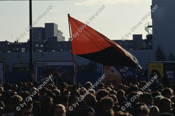 Image of sheet 19903003 photo 48: Während den Feierlichkeiten zur Wiedervereinigung von Ost- und Westdeutschland