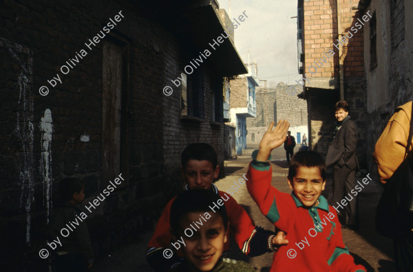 Image of sheet 19903005 photo 1: Dijarbakir, kurdische Türkei 1990.