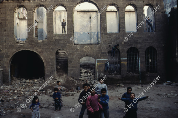 Image of sheet 19903005 photo 21: Dijarbakir, kurdische Türkei 1990.