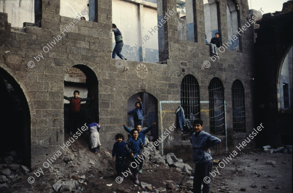 Image of sheet 19903005 photo 22: Dijarbakir, kurdische Türkei 1990.