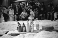 Image of sheet 19910040 photo 18: Im Café Boy gibt es eine Schwinget, Zürich 1991.  Käse von der Alp Tritt zu gewinnen! Romano Trinchese gewinnt bei den Männern. Christoph Schuler u.v.a.
Rest Kurdistan Dijarbakir. 1991 Zürich Kreis 4 Aussersihl