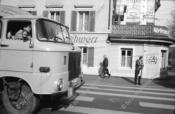 Image of sheet 19910090 photo 10: IFA (Industrieverband Fahrzeugbau (IFA) war ein Zusammenschluss von Unternehmen des Fahrzeugbaus in der DDR. Die im Verband zusammengeschlossenen Kombinate unterstanden dem Ministerium für allgemeinen Maschinen-, Landmaschinen- und Fahrzeugbau. Lastwagen.)