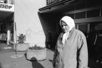 Image of sheet 19910090 photo 26: Muslima, Langstrasse in Kreis 4 Aussersihl Zürich 1991.
