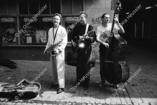 Image of sheet 19910182 photo 20: Strassenmusik.