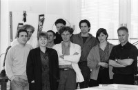 Image of sheet 19910260 photo 34: Portrait Multiple-Design in La Chaux de Fonds, 1991. Analysenwaage Mettler. ab Nr. 27 von re nach links. Peter Handlbauer, J.L. Simonin, B. Houriet, Y.Marmier, A. Lambert, R. Jaquet, A. Wicky, S.Corthesy, W. Kohler. Kanton Schweiz 1991 Designpreis