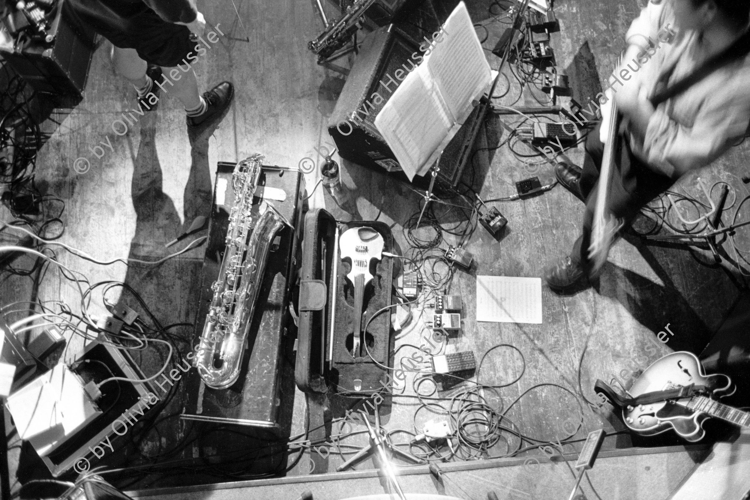 Image of sheet 19910430 photo 28: on stage Schweiz concert music instruments