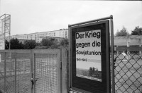 Image of sheet 19910480 photo 32: Im ehemaligen Reichsluftfahrt Ministerium  von Göhring und Haus der Ministerien DDR, dann Treuhandgesellschaft und heute Bundesfinanzamt (gebaut von Ernst Sagebiel), Eingang Wilhelmstrasse Mural Nie wieder Deutschland Kein 4. Reich Halle Ausstellung Topographie des Terrors Der Krieg gegen die Sovietunion. Portrait Galerie von Ermordeten. Philip Morris Sonnenschirm Martin Gropius Bau
Günter Grass deutet in seinem neuen Buch 9.95, ' ein weites Feld '. an: Dass die Treuhandanstalt , die 'Drecksarbeit' für die Bundesregierung verrichtet habe. Grass sagt hinsichtlich dem Tod vom ehemaligen Präsidenten der Treuhandanstalt, Rohwedder: ' Wer ein solch menschenverachtendes Instrument wie die Treuhand ins Leben ruft, muss sich nicht wundern, wenn darauf terroristisch reagiert wird. ' Dazu Birgit Breuel: Dies sei Geschichtsklitterung und Einfältigkeit.
Berlin 1991 Deutschland Wiedervereinigung
The Ministry of Aviation (German: Reichsluftfahrtministerium), abbreviated RLM, was a government department during the period of Nazi Germany (1933–45). It is also the original name of the Detlev-Rohwedder-Haus building on the Wilhelmstraße in central Berlin, Germany, which today houses the German Finance Ministry (Bundesministerium der Finanzen).

The Ministry was in charge of development and production of aircraft, primarily for the German Air Force (the Luftwaffe), but also for commercial applications. As was characteristic of government departments in the Nazi era, the Ministry was personality-driven and formal procedures were often ignored in favor of the whims of the Minister, Reichsmarschall Hermann Göring. As a result, early successes in aircraft development progressed only slowly and erratically during World War II.