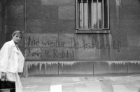 Image of sheet 19910480 photo 8: Im ehemaligen Reichsluftfahrt Ministerium  von Göhring und Haus der Ministerien DDR, dann Treuhandgesellschaft und heute Bundesfinanzamt (gebaut von Ernst Sagebiel), Eingang Wilhelmstrasse Mural Nie wieder Deutschland Kein 4. Reich Halle Ausstellung Topographie des Terrors Der Krieg gegen die Sovietunion. Portrait Galerie von Ermordeten. Philip Morris Sonnenschirm Martin Gropius Bau
Günter Grass deutet in seinem neuen Buch 9.95, ' ein weites Feld '. an: Dass die Treuhandanstalt , die 'Drecksarbeit' für die Bundesregierung verrichtet habe. Grass sagt hinsichtlich dem Tod vom ehemaligen Präsidenten der Treuhandanstalt, Rohwedder: ' Wer ein solch menschenverachtendes Instrument wie die Treuhand ins Leben ruft, muss sich nicht wundern, wenn darauf terroristisch reagiert wird. ' Dazu Birgit Breuel: Dies sei Geschichtsklitterung und Einfältigkeit.
Berlin 1991 Deutschland Wiedervereinigung
The Ministry of Aviation (German: Reichsluftfahrtministerium), abbreviated RLM, was a government department during the period of Nazi Germany (1933–45). It is also the original name of the Detlev-Rohwedder-Haus building on the Wilhelmstraße in central Berlin, Germany, which today houses the German Finance Ministry (Bundesministerium der Finanzen).

The Ministry was in charge of development and production of aircraft, primarily for the German Air Force (the Luftwaffe), but also for commercial applications. As was characteristic of government departments in the Nazi era, the Ministry was personality-driven and formal procedures were often ignored in favor of the whims of the Minister, Reichsmarschall Hermann Göring. As a result, early successes in aircraft development progressed only slowly and erratically during World War II.