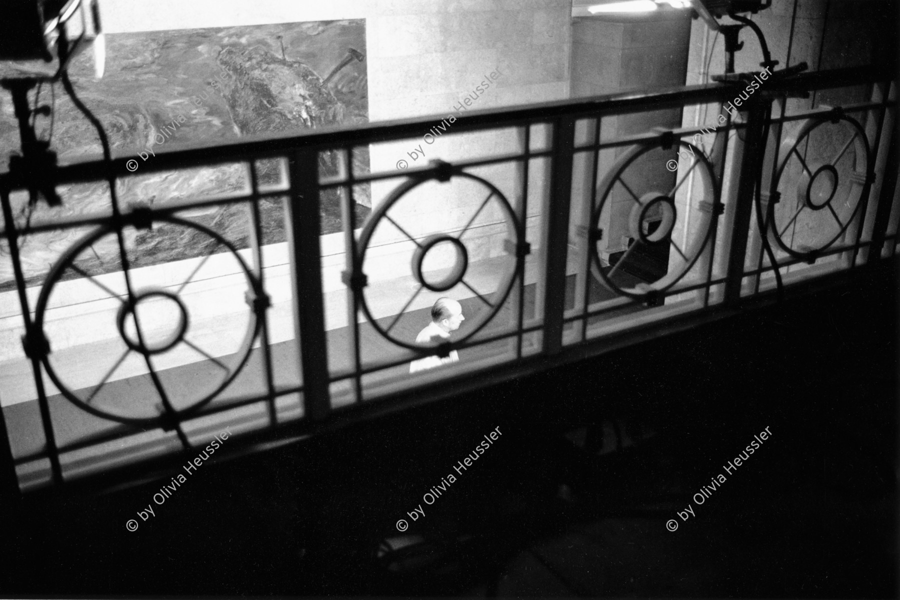 Image of sheet 19910510 photo 12: Im ehemaligen Reichsluftfahrtministerium, Haus der Ministerien DDR, Treuhandanstalt und heute Bundesfinanzamt an der Wilhelmstrasse in Berlin, 1991.

The German trust-company got its reputation due to its job, having to integrate firms of Eastgermany GDR into the Western capitalist economic system. 1991 Berlin Germany Deutschland DDR √ Bild: Lohn der Angst. Painting art: wages of labor
Das Reichsluftfahrtministerium (RLM) war ein Ministerium in der Zeit des Dritten Reichs. Für dieses Ministerium wurde 1935 ein monumentales Bürogebäude in Berlin errichtet, das seit 1992 Detlev-Rohwedder-Haus heißt und heute Sitz des Bundesministeriums der Finanzen ist.

The Ministry of Aviation (German: Reichsluftfahrtministerium, RLM) was a government department during the period of Nazi Germany (1933–45). It is also the original name of a building in Wilhelmstraße in central Berlin, the capital of Germany, which now houses the Bundesministerium der Finanzen (German Finance Ministry).
Haus der Ministerien DDR Gündung. Treuhandanstalt.