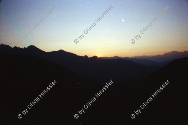 Image of sheet 19910630 photo 1: Grava Vals graubünden Hirt  Alp 1991 Schweiz Switzerland Swiss Alps