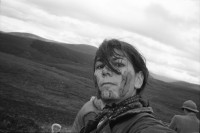 Image of sheet 19910750 photo 12: Selbstportrait selfie 
Scotland 

Mit *blutigem Gesicht nach dem Schuss auf der Hirschjagd in Schottland. 1991 Portrait
*ein alter Brauch auf der Jagd
