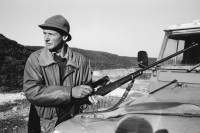 Image of sheet 19910750 photo 22: Jäger mit Gewehr Jagdgewehr und Jeep. Während Hirschjagd in Schottland. 1991
Deer hunting in Scotland 1991
Great britain, Grossbritannien  √ arms weapon rifle hunter traditional man highland  Great britain Europe Europa scottish rifle hunting jeep land rover car truck 4 wheel