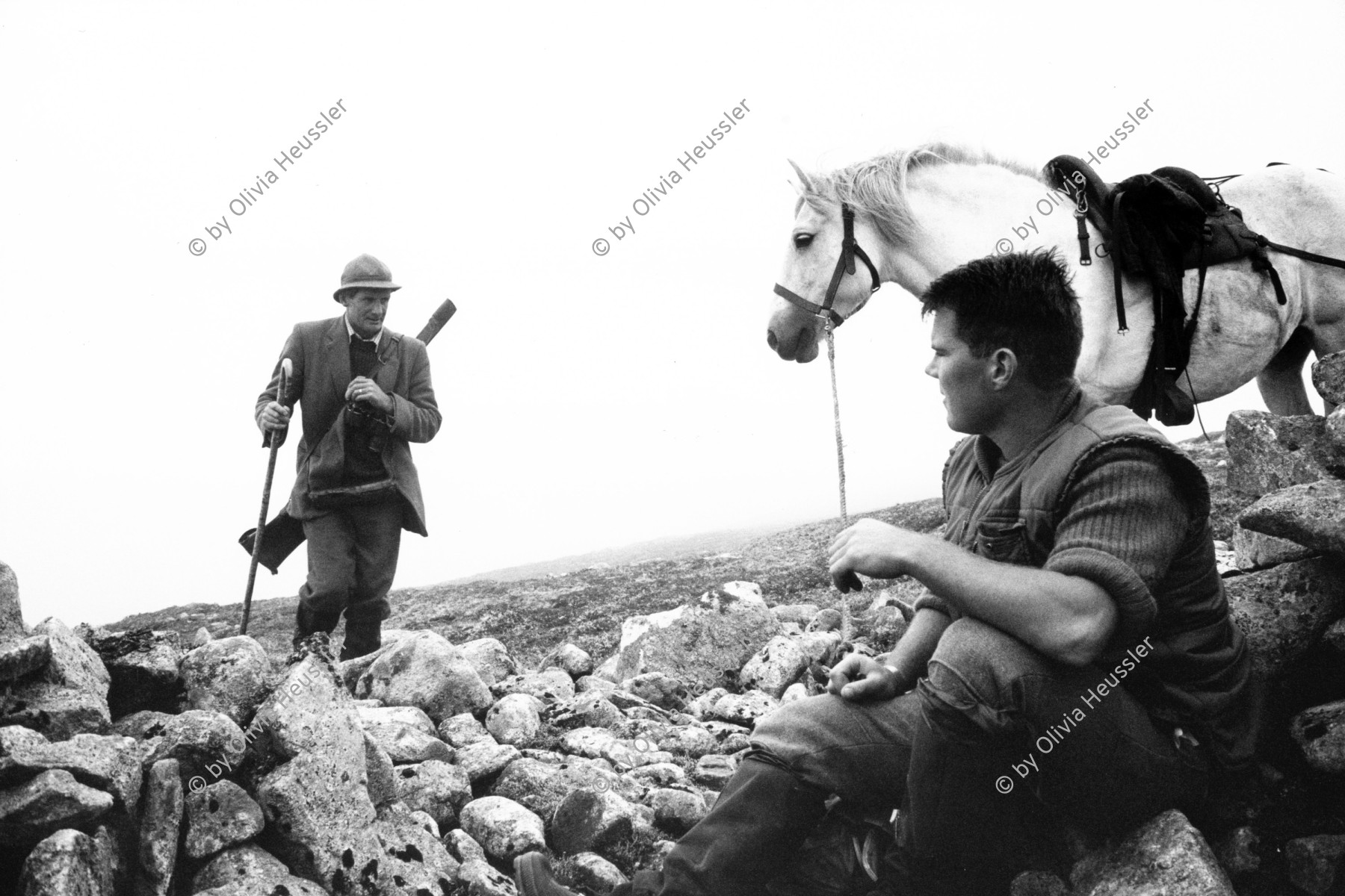 Image of sheet 19910750 photo 3: © 1991, Olivia Heussler / www.clic.li
Während Hirschjagd in Schottland. 1991

Pony und Gordon als Ponyboy. Mittags lunch in Schelter. Care na Ciche. In Coire Brahn Deer hunting in Scotland 1991 deer hunting scotland hunter traditional man highland Great britain Europe Europa
Scotland (Scottish Gaelic: Alba ([ˈal̪ˠapə ] About this sound listen (help·info)) is a country that is part of the United Kingdom. Occupying the northern third of the island of Great Britain, it shares a border with England to the south and is bounded by the North Sea to the east, the Atlantic Ocean to the north and west, and the North Channel and Irish Sea to the southwest. In addition to the mainland, Scotland is made up of more than 790 islands including the Northern Isles and the Hebrides.
√ Europe hunting