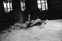 Image of sheet 19910810 photo 33: frtsg. 91080 London Mc Donald's Abfallkonzept. Portrait Arina Junge Rockers. Heureka. Arina Heussler in der Heureka Austellung. Franziska von der Spielplatzanimation Kreis 4 vier Kanzleischulhaus. Alphornbläser Alphorn und Paar in Tracht in der Kanzleiturnhalle anlässlich der ' Schwinget Schwingen 
Aussersihl 1991 Zürich Schweiz Switzerland

© 1991, OLIVIA HEUSSLER / www.clic.li