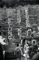 Image of sheet 19910920 photo 22: Downtown protest Graffiti against racism Swiss Switzerland Europe Schweiz

'Liberation knows no boundaries'