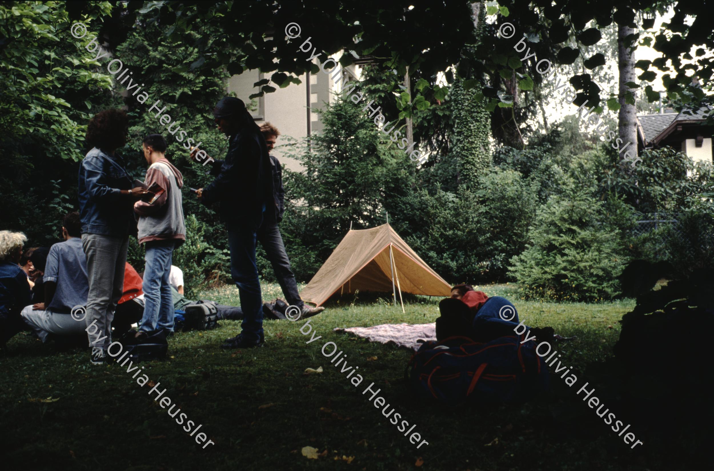 Image of sheet 19913004 photo 19: Anti 700-Jahrfeier Protest der Schweiz durch Aktivistinnen in der Österreichischen Botschaft in Bern 1991.