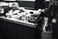 Image of sheet 19920090 photo 31: The price of groceries is permanently raising eggs Eier