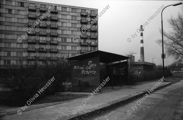 Image of sheet 19920100 photo 36: Im Dorf Dolmi Bojanovice.Eine alte Bäuerin. Der Weinbauer Franz Kubena. Im Weinkeller. In einer Sprays gegen die Romas: 'Die Schwarzen ins Gas'. An einer Bushaltestellein Hodonin. Only for White. lautsprecher und Totenfahne. 1992 Tschechien