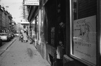 Image of sheet 19920120 photo 16: Frauen aus der dritten Welt in Zürich. Dunkle Frauen.Schaufenster für Annabelle.