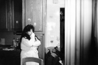 Image of sheet 19920201 photo 36: A house dweller watches the Carabinieri  in smuggling Quarter during razzia police raid searching for cigars
