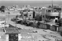 Image of sheet 19920290 photo 0: Portrait: Dr. Hayder Abd el Shafi Siedlung, College of Sience and Technology, Khan Younis, Students school
Gaza Strip Palestine 1992
Diese jungen Studentinnen sind Stolz an der Schule für Technologie und Wissenschaft studieren zu können. Khan Younis, Gazastreifen Palästina 04.92. headscarf Kopftuch