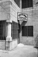 Image of sheet 19920370 photo 13: frtsg. Ernährungsspital Terres des Hommes. Schoppen.
Die palästinensische Krankenschwester betreut im Terres des Hommes Ernährungsspital in Bethlehem unterernährte Säuglinge. Palästina 04.92
Ernährungsspital Terres des Hommes. Schoppen. Bethlehem Palestine
Palestinian nurse in Terres des Hommes Hospital of nutrition in Bethlehem, takes care of undernourished newborn's.
 29.05.92 Universität Birzeit eröffnet nach 4 Jahren. Sponsorennamensschilder. Portrait Sumaya Nazer. Vorlesungssaal.
"House of Meat"; Hebrew: בֵּית לֶחֶם Bēṯ Leḥem, Modern: Bet Leḥem, IPA: [bet ˈleχem], lit "House of Bread;" Greek: Βηθλεὲμ, Vithleém) is a Palestinian city located in the central West Bank, neighboring south Jerusalem, with a population of about 25,000 people. It is the capital of the Bethlehem Governorate of the Palestinian National Authority. The economy is primarily tourist-driven
Sumaya Farhat Naser (Arabic: سمية فرحات ناصر‎, born 11 June 1948 in Bir Zeit) is a Palestinian Christian peace activist in the West Bank.

Birzeit University (BZU) (Arabic: جامعة بيرزيت‎) is a public university located in Birzeit near Ramallah, Palestinian territories. BZU is among the foremost tertiary educational institutes in the Palestinian territories and has played a significant role in the Palestinian political dialogue.It is the first institution of higher education to be established in the Palestinian territories and is considered as one of the most prestigious universities in the West Bank.Furthermore, BZU has the highest admission averages among other Palestinian universities