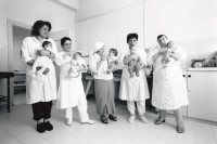 Image of sheet 19920370 photo 6: palästinensische Krankenschwestern betreuen im Terres des Hommes Ernährungsspital in Bethlehem unterernährte Säuglinge. Palästina 04.92 Palestine 1992 √ 

Five Palestinian nurses are taking care of several undernourished underweight 
babies in the Terres des Hommes Hospital. Health care Human rights Gruppenbild 
"House of Meat"; Hebrew: בֵּית לֶחֶם Bēṯ Leḥem, Modern: Bet Leḥem, IPA: [bet ˈleχem], lit "House of Bread;" Greek: Βηθλεὲμ, Vithleém) is a Palestinian city located in the central West Bank, neighboring south Jerusalem, with a population of about 25,000 people. It is the capital of the Bethlehem Governorate of the Palestinian National Authority. The economy is primarily tourist-driven

Print retourned by Libération, Paris 2015