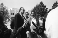 Image of sheet 19920380 photo 1: frtsg. Eröffnung Uni Birzeit mit Sumaya Nazer. Prof. Gabi Baramki Leiter der Uni. PR-Specher Marc Taylor. Canada. Universität University Birzeit .29.5. 29.4.92 

Birzeit University (BZU) (Arabic: جامعة بيرزيت‎) is a public university located in Birzeit near Ramallah, Palestinian territories. BZU is among the foremost tertiary educational institutes in the Palestinian territories and has played a significant role in the Palestinian political dialogue.It is the first institution of higher education to be established in the Palestinian territories and is considered as one of the most prestigious universities in the West Bank.Furthermore, BZU has the highest admission averages among other Palestinian universities

Opening ceremony of Holocaust Martyrs'and Heroes' remembrance day. Yitzhak Rabin. (Labour) empfängt General Wassili Petrenko, Befreier von Ausschwitz, vor 50 Jahren, auf dem Mount Herzl. Yad Vashem. IDF Honor Guard.Präsident Chaim Herzog, Premier Minister Ytzchak Shamir. Szenen Jerusalem Altstadt. Klagemauer Frauen beten Soldaten kontrollieren Eingang zur Klagemauer. Is soldier army women woman Israel 1992
Out of Jerusalem jenseits von
