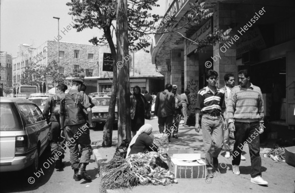 Image of sheet 19920380 photo 9: woman Israel 1992
Out of Jerusalem jenseits von