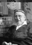 Image of sheet 19920390 photo 28: Portrait von Eliezer Feiler, im Kibbutz ad Hanna