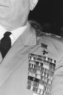 Image of sheet 19920390 photo 8: © 1992, Olivia Heussler / www.clic.li
Der russische General und Befreier des Konzentrationslagers Auschwitz Wasilli Peterenko, trägt viele Orden. Die Befreiung jährt sich zum 5o. Mal. Jerusalem 29.04.92
Wasilli Petrenko, Russian general and liberator of Auschwitz, wears many medals. It is the 50th anniversary of the liberation.Yad Yashem, Jerusalem. Israel 1992 √

Yad Vashem (Hebrew: יד ושם) is Israel's official memorial to the Jewish victims of the Holocaust, established in 1953 through the Yad Vashem Law passed by the Knesset, Israel's parliament