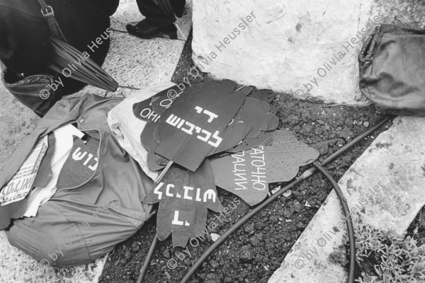 Image of sheet 19920440 photo 23: 'No occupation'. Die Tafeln gehören den jüdischen 'Frauen in Schwarz', die seit Jahren jeden Freitag in West-Jerusalem gegen die israelische Besetzung protestieren. protest

No Occupation! The 'Women in Black' are demonstrating for years, every friday against the Israeli Occcupation of the Gaza Strip and the West Jordanland. Israel Palestine 1992 √ Panels reading No occupation. West Jerusalem 1992
From:  Out of Jerusalem / Jenseits von Jerusalem page Nr. : 33

Women in Black (Hebrew: נשים בשחור‎, Nashim BeShahor) is a women's anti-war movement with an estimated 10,000 activists around the world. The first group was formed by Israeli women in Jerusalem in 1988, following the outbreak of the First intifada.