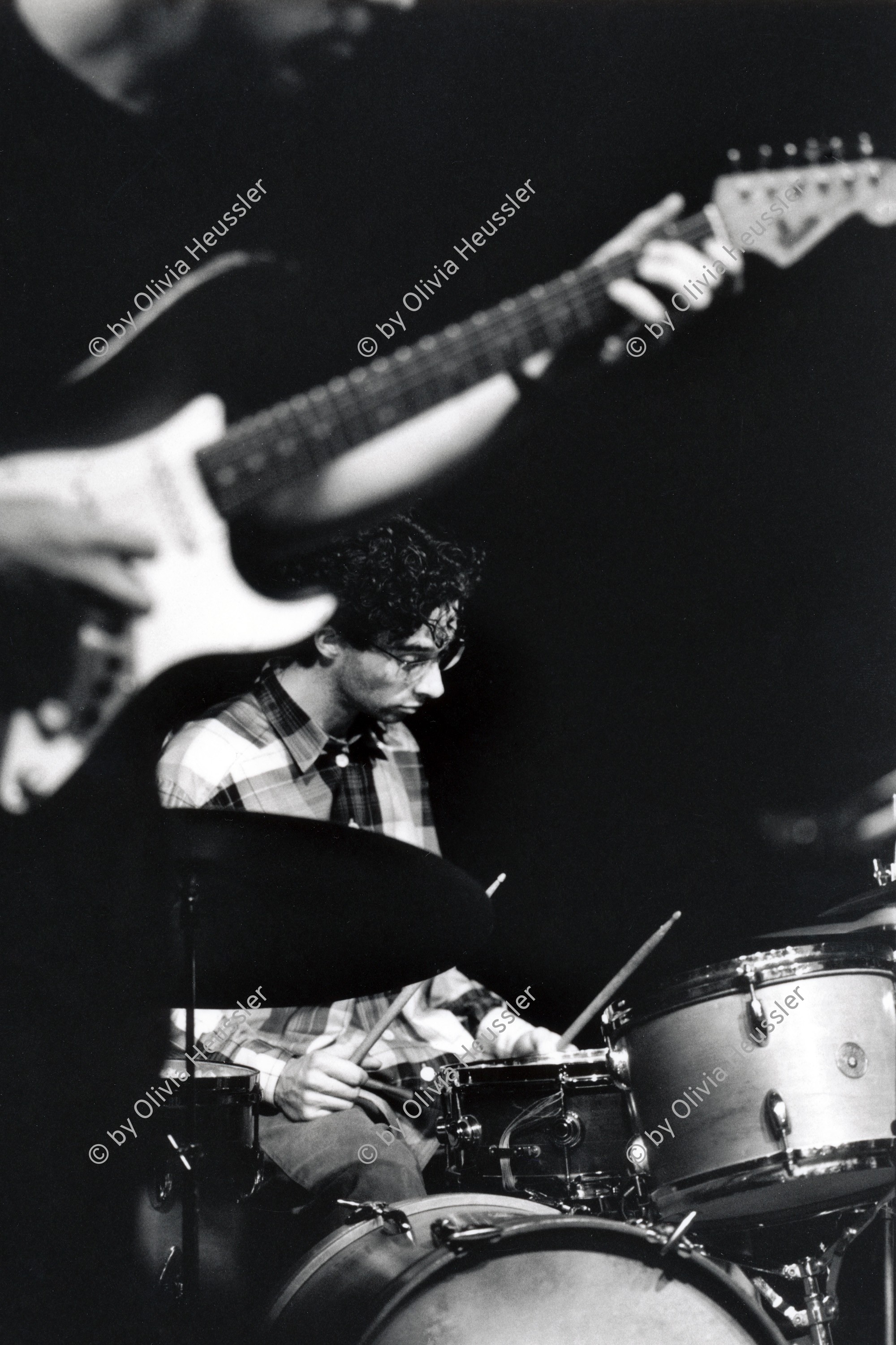 Image of sheet 19920620 photo 15: Der Britische Schlagzeuger Steve Arguelles während einem Konzert im Instant Chavires, Paris 09.92 1992 √ music jazz spanish french france club british drummer drums Schlagzeug