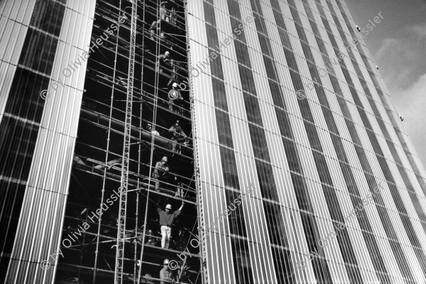 Image of sheet 19920640 photo 2: construction site work renovation Paris down town art