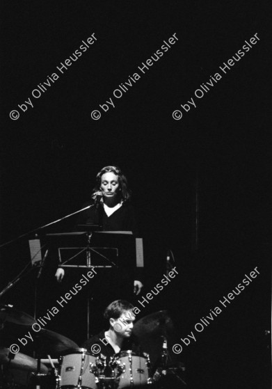 Image of sheet 19920660 photo 32: Corin Curchellas während ihres Auftrittes mit dem Vienna Art Orchestra in Zürich, 1992.