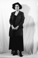 Image of sheet 19920670 photo 33: Portrait Studentin der Joournalistenschule in Paris, Ilana Moryoussef. Sie ist Marokanerin, hat Kanadische Staatsbürgerschaft und ist Jüdin. 1992 France Frankreich Paris