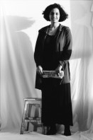 Image of sheet 19920670 photo 8: Portrait Studentin der Joournalistenschule in Paris, Ilana Moryoussef. Sie ist Marokanerin, hat Kanadische Staatsbürgerschaft und ist Jüdin. 1992 France Frankreich Paris