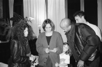 Image of sheet 19920700 photo 2: Ausstellung Alis Guggenheim Kunsthaus Aargau. Aarau. Moira Hobi Gruppenbild Olivia Geburtstag in der Cité des Arts. mit Stuart Alexander, Ann Mandelbaum, Corin Curchellas, Christina, Andreas Baumann,und Eva, Lukas Ricklin. Reneé Levi und Anne Sewz. Portrait Olivia Selbstportrait. Bei Jill Hartley, mit Lucina, Stuart und Stanley und Ann. Lucina spielt mit Lego am Boden Paris France frankreich 1992 artist art Photography