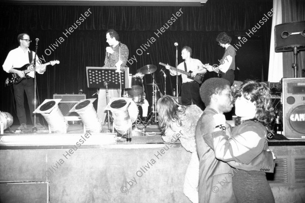 Image of sheet 19930060 photo 17: Während einer Tanzparty in einem Club im Eiffel-Turm. Paris France Frankreich Europe 1993 La tour d' eiffel. Eiffel tour Dance Party concert