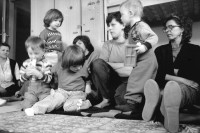 Image of sheet 19930230 photo 36: Bosnian refugees and their children in a transit center in Zurich 1993.
