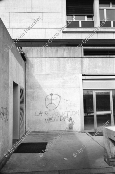 Image of sheet 19930300 photo 11: graffiti La Revolution vendra.