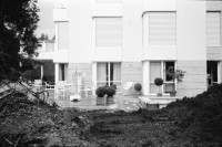 Image of sheet 19930340 photo 11: Neubau-Siedlung mit Terrasse, Zürich 1993.