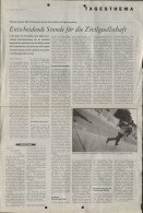 Image of sheet 19930430 photo 10: Ein Junger Aufständischer rennt um sein Leben. AK-47 Während der militärischen 
Besetzung von Esteli durch das 'FROC' Nicaragua 07.93

Estelí, 21 de julio de 1993
Estelí, July 21, 1993 √

Guerilla Weapons War Aufständische weapons war occupied guerilla movement