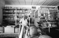 Image of sheet 19930630 photo 14: Vor der Apotheke Sta. Martha von Juan Ramon Zavala in Condega. Interieur. Er verkauft Organische und Chemische Heilmedizin. Portrait