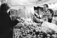 Image of sheet 19931210 photo 26: Rachel Freudenthal beim Einkaufen auf dem Shouk in Jerusalem. 11.93 √ 1993 Palestine Market 
© 1993, Olivia Heussler